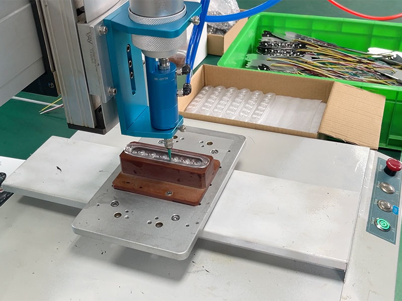 Lorem Gluing Machina