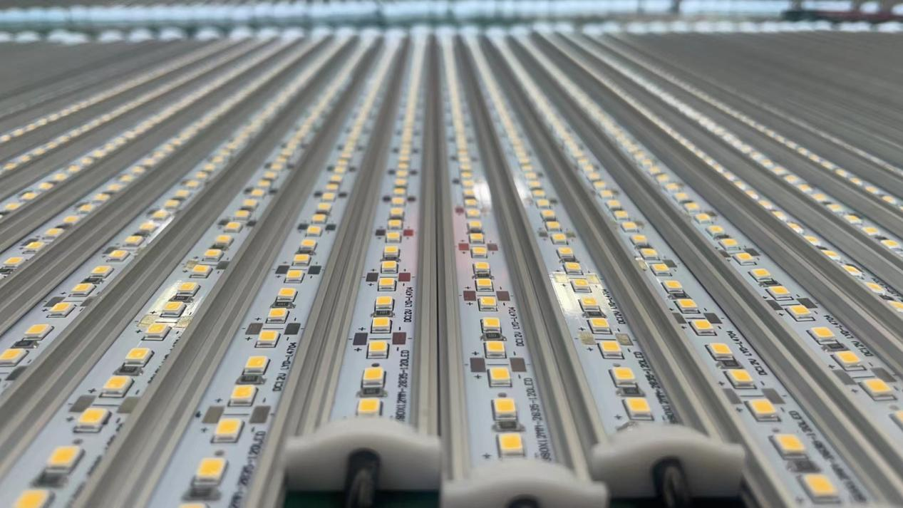 Interior et exterior Led Exue lux